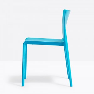 Silla Volt 670/673 de Pedrali. Sillas de diseño. Sillas modernas de exterior.