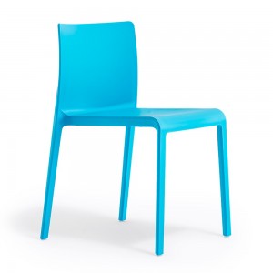Silla Volt 670/673 de Pedrali. Sillas de diseño. Sillas modernas de exterior.