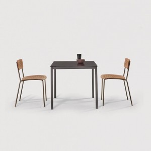 Mesa Bios con sobre de cristal de Ingenia. Mesas para comedor o salón.