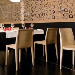 Silla Young 420/421 de Pedrali. Sillas de diseño. Sillas de madera modernas.