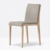 Silla Young 423/424 de Pedrali. Sillas de diseño. Sillas modernas tapizadas.
