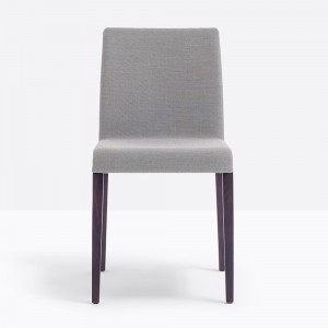 Silla Young 423/424 de Pedrali. Sillas de diseño. Sillas modernas tapizadas.