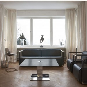 Mesa transformable Drive de Yomei. Muebles lujo.