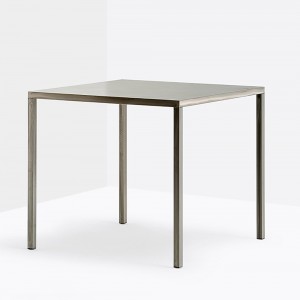 Mesa Fabbrico de Pedrali. Mesas de diseño. Mesas de exterior modernas.
