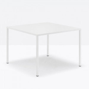 Mesa Fabbrico de Pedrali. Mesas de diseño. Mesas de exterior modernas.