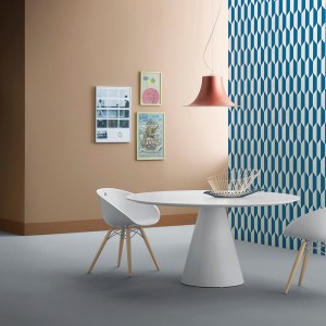 Mesa Ikon redonda de Pedrali. Mesas de diseño. Mesas modernas para oficina.