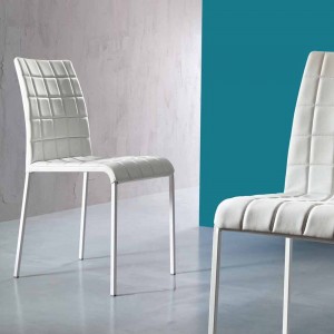 Silla Anita Ingenia. Sillas tapizadas para comedor. Sillas de ecopiel modernas.