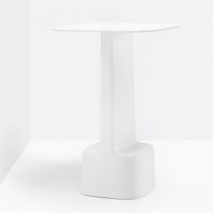 Mesa Serif de Pedrali. Mesas de diseño para exterior. Mesas altas para jardín.