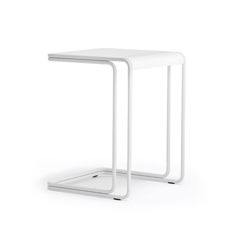 Mesa auxiliar Side-Table de Pedrali. Mesas de diseño. Mesas auxiliares modernas.