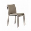 Silla Lola de Ingenia. Sillas apilables modernas. Sillas de cocina y comedor.