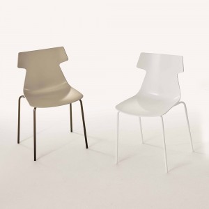 Silla Giulia Outdoor de Ingenia. Silla apilable para jardín. Sillas modernas.