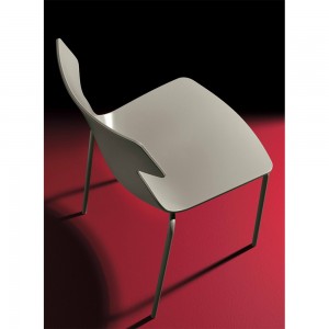 Silla Giulia Outdoor de Ingenia. Silla apilable para jardín. Sillas modernas.