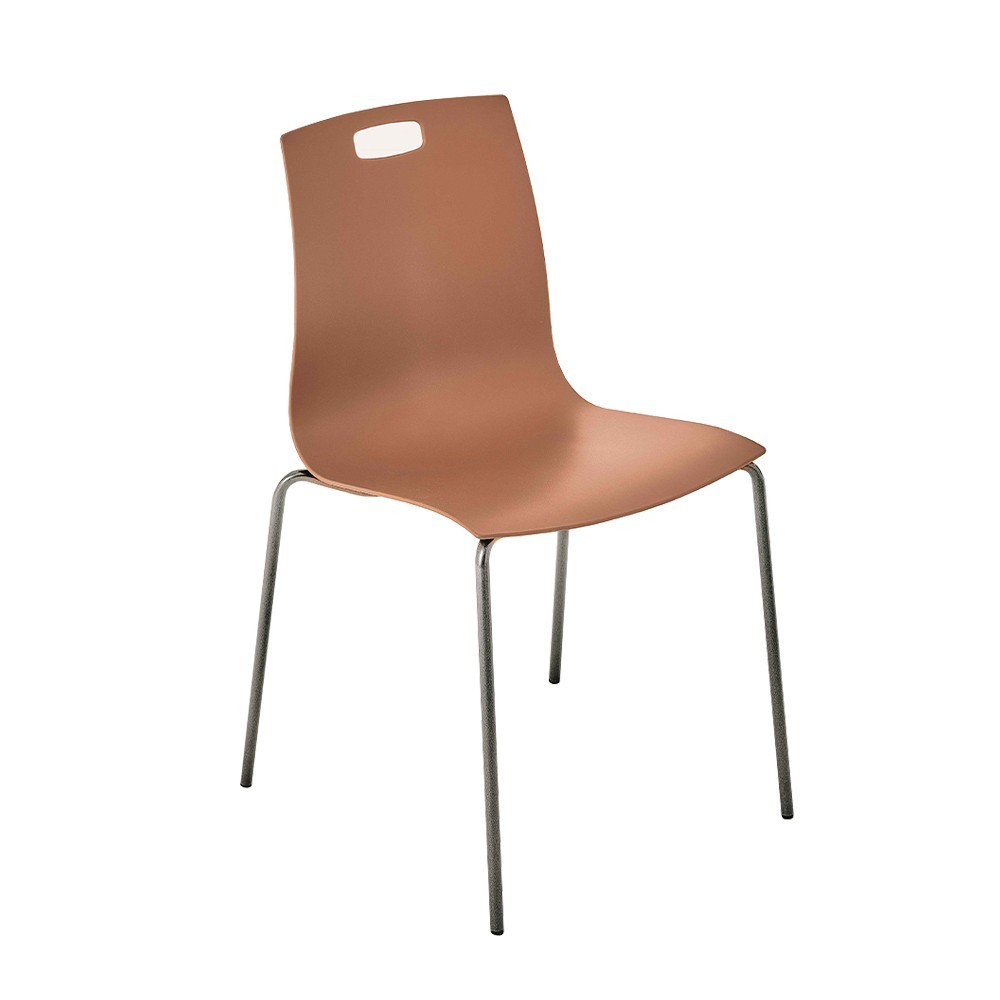 Silla Olly Outdoor de Ingenia. Sillas apilables de polipropileno. Sillas de diseño.