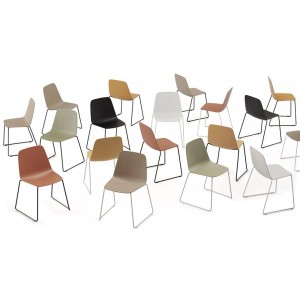 Silla Maarten plástico. Mobilario moderno ideal para exteriores. Hecha de materiales reciclables.