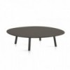 Mesa Maarten de centro redonda de Viccarbe. Diseño ideal para exteriores.