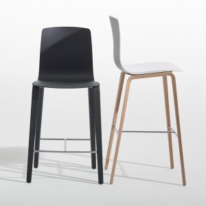 Taburete Aava Madera de Arper.Taburetes de polipropileno modernos de diseño.