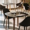 Silla moderna Kaiak 4L Enea. Diseño moderno tapizado ideal para salones.