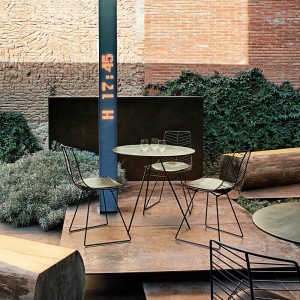Mesa Leaf redonda Arper. Mesas para exterior modernas de diseño.