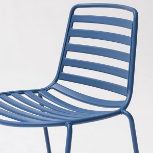 Silla de acero Street de Enea. Muebles de diseño para exteriores.
