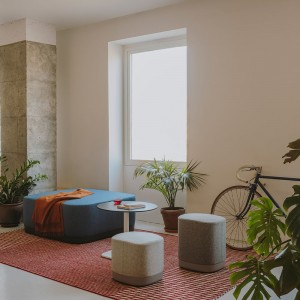 Puff Puck Enea. Muebles prácticos de diseño ideal para interiores.