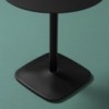 Mesa Comedor elegante Iron de Enea. Diseño para cualquier ambiente.