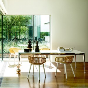 Silla Cyborg Club de Magis. Silla con brazos comedor de diseño moderno.