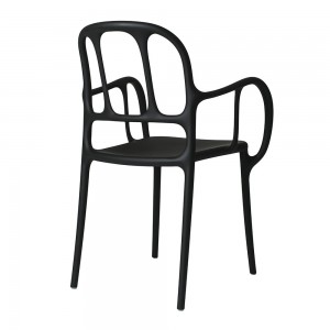 Sillón Mila Magis de polipropileno exterior. Ideal para jardín y terraza.