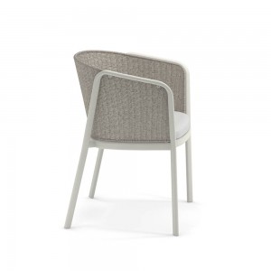 Butaca Carousel Alu-thick de diseño moderno ideal para exteriores por Emu.