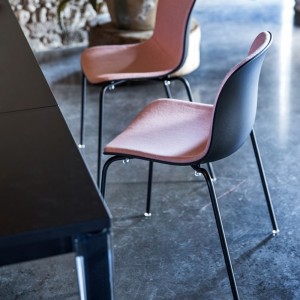 Silla Troy Semi-tapizada Acero Magis. Silla de diseño para salón u oficina.