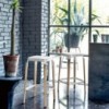 Taburete Steelwood de Magis de diseño moderno de madera y acero.