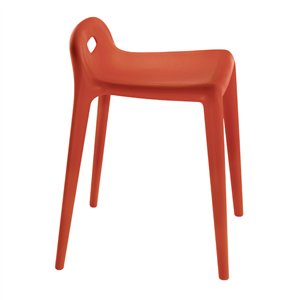 Taburete Yuyu de Magis. Taburete moderno ideales para jardín y terraza.