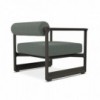 Sillón Brut de Magis. Banco con estructura de hierro y asiento tapizado.