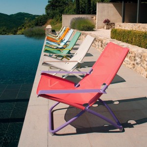 Hamaca Snooze ideal para ambientes exteriores de Emu.