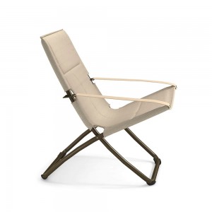 Hamaca Snooze Cozy perfecta para espacios exteriores de Emu.