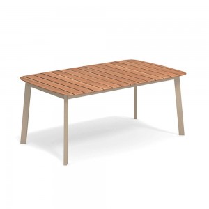 Mesa Rectangular Shine ideal para exteriores de Emu.