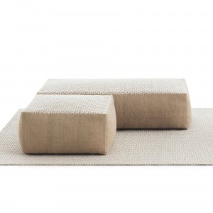 Puf Raw Small White de GAN. Alfombras modernas.