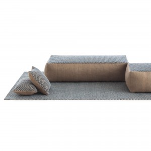 Puf Raw Small Blue de GAN. Alfombras modernas.