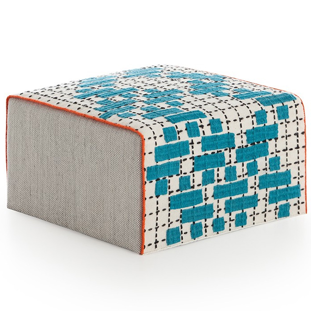 Puf Small Bandas C Turquoise de GAN. Puf pequeño de sistema modular para el hogar.