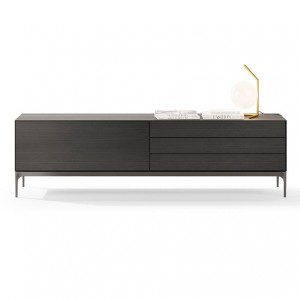 Mueble TV Lauki con pies metálicos de Treku.