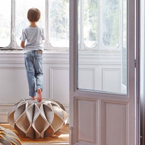 Puff High Ruff Beige de GAN.  Alfombras y puffs de fieltro de diseño moderno.