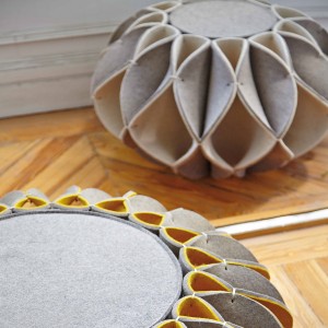 Puff High Ruff Beige de GAN.  Alfombras y puffs de fieltro de diseño moderno.