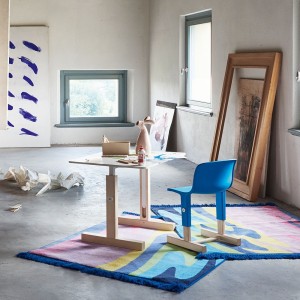 Mesa Infantil Little Big magis ideal para habitaciones de juegos infantiles.