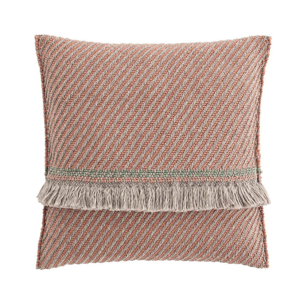 Cojín grande de GAN color almond-peach de Gan. Diseño de Patricia Urquiola.