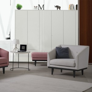 Butaca Cleo madera de Doos. Muebles de diseño moderno para hogar y contract.