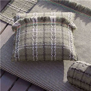 Cojín Big Garden Layers Tartan green de GAN. Cojines de diseño moderno.