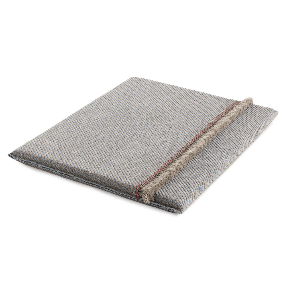 Colchoneta Big Garden Layers Diagonal almond-blue de GAN. Colchonetas modernas.