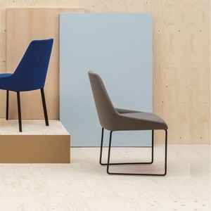 Silla Alya SI1553 Diseño Andreu World. Muebles modernos para interior.