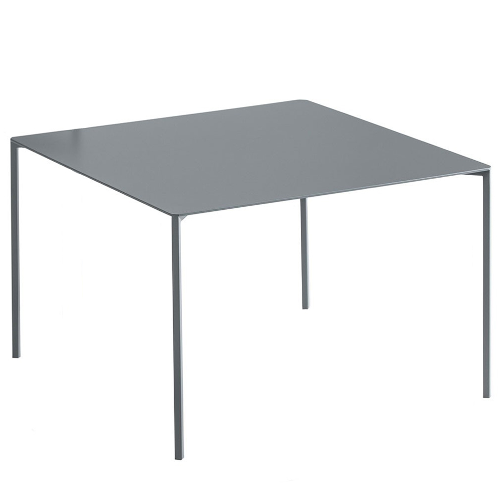 Mesa auxiliar Trazo exclusiva y versátil para interiores de Kendo.