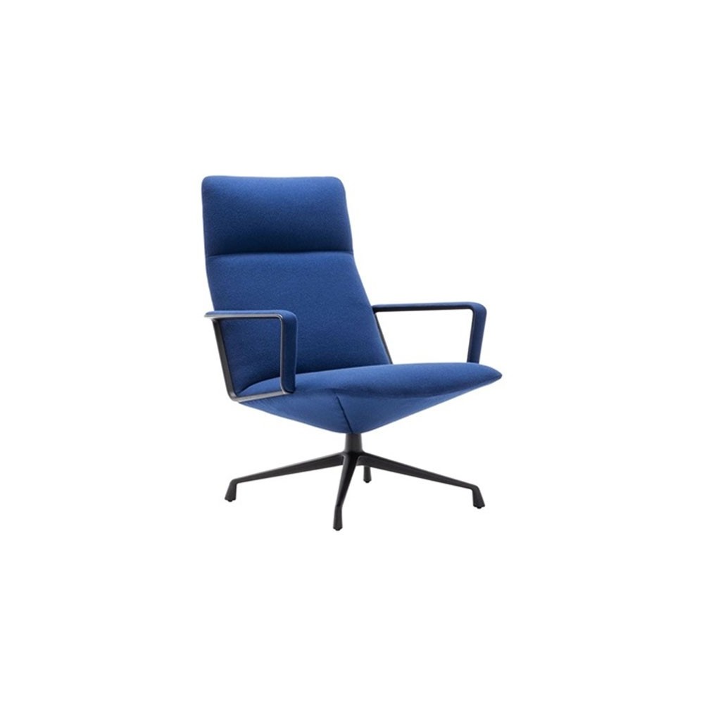 Butaca Capri Lounge BU-1693 Andreu World giratoria para interiores.