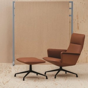 Ideal Reposapiés tapizado RS-1697 Andreu World para la colección Capri.